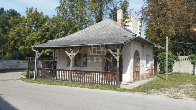 Kiadó üzlethelyiség, Székesfehérvárott 100 E Ft / hó