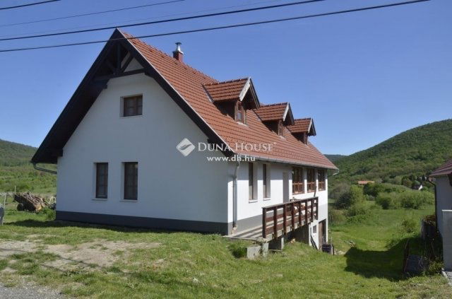 Eladó családi ház, Pilisszentlászlón 129 M Ft, 4 szobás