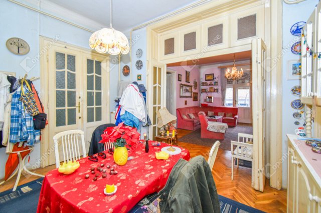 Eladó téglalakás, Szegeden 111.9 M Ft, 4 szobás