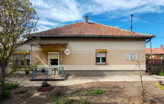 Eladó családi ház, Szabadkígyóson 17.9 M Ft, 2+1 szobás