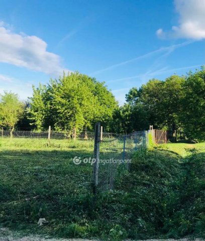 Eladó telek, Tinnyén 28 M Ft / költözzbe.hu