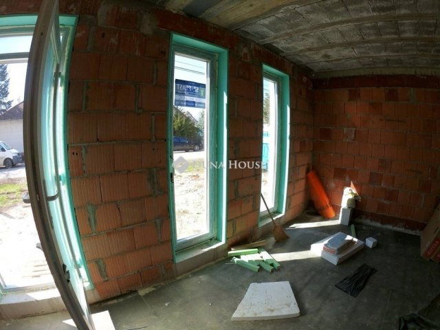 Eladó ikerház, Szegeden 99 M Ft, 3 szobás / költözzbe.hu