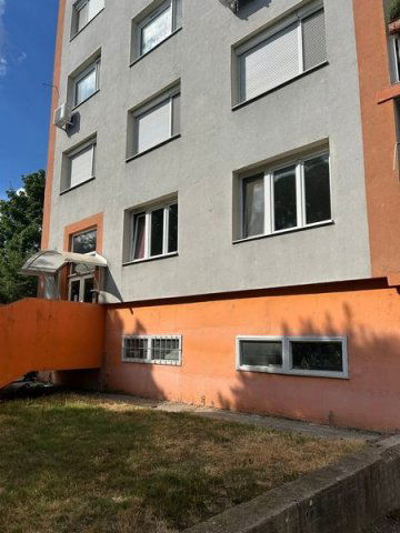 Eladó panellakás, Százhalombattán 54.9 M Ft, 2 szobás
