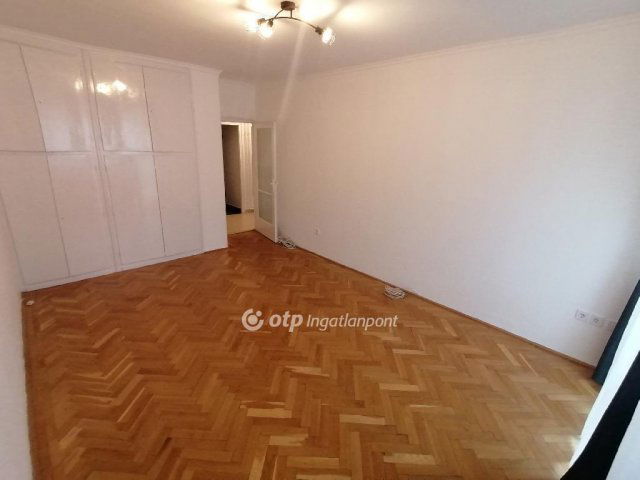 Eladó téglalakás, Debrecenben 74.9 M Ft, 3 szobás