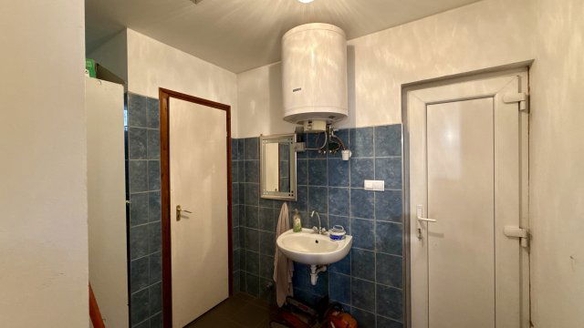 Eladó ipari ingatlan, Ecséden 135.9 M Ft, 1 szobás