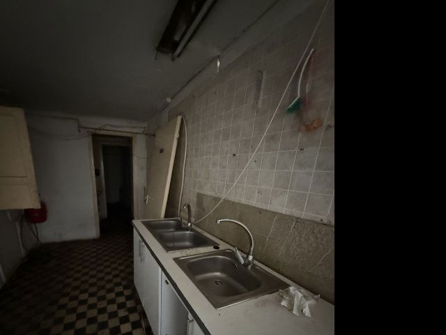Eladó téglalakás, Budapesten, XIII. kerületben, Váci úton