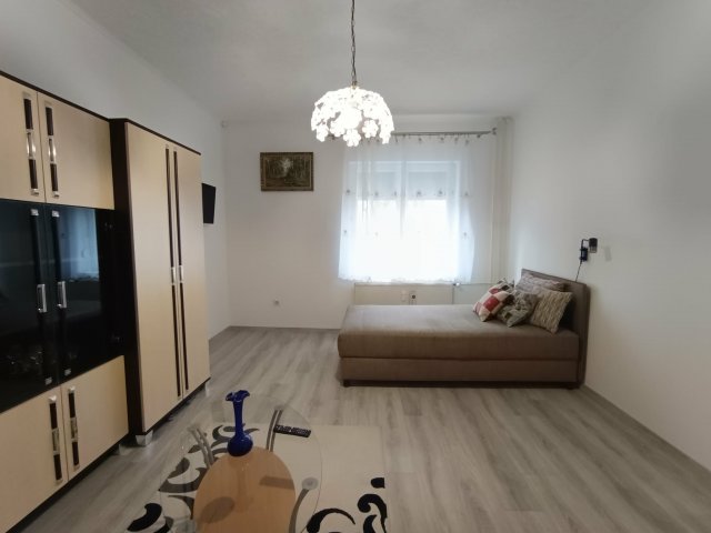Kiadó téglalakás, albérlet, Oroszlányban 130 E Ft / hó