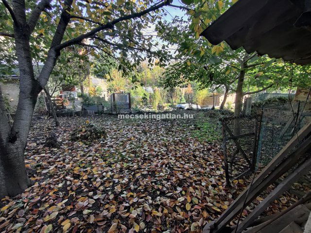 Eladó családi ház, Pécsett, Huba utcában 39.9 M Ft, 3 szobás