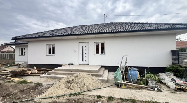 Eladó családi ház, Szabadkígyóson 65 M Ft, 3 szobás