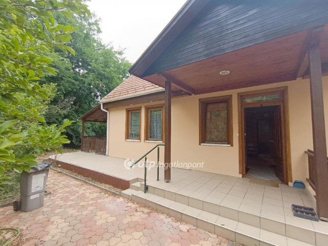 Eladó családi ház, Szigetszentmiklóson 94.9 M Ft, 5+1 szobás