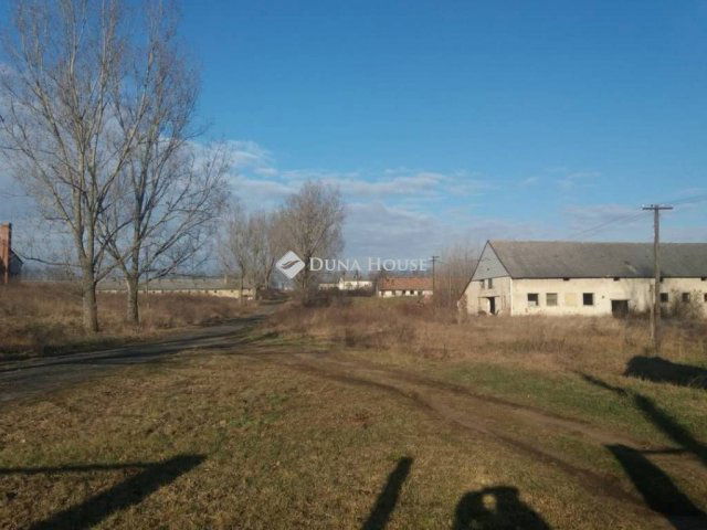 Eladó mezogazdasagi ingatlan, Bodajkon 352.398 M Ft