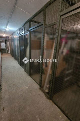 Eladó ipari ingatlan, Budapesten, XIII. kerületben, Csata utcában