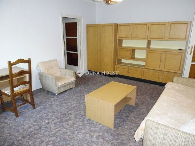 Eladó téglalakás, Debrecenben 49.9 M Ft, 2 szobás