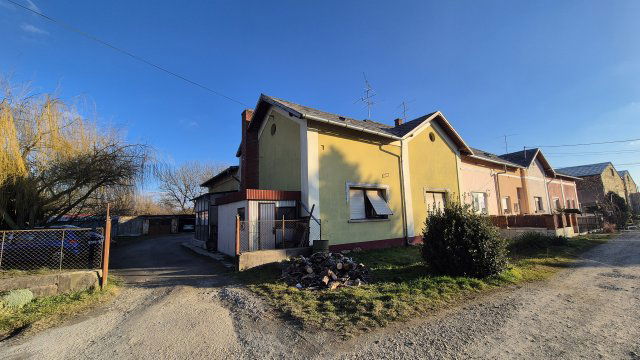 Eladó téglalakás, Sárváron, Szatmár utcában 34.5 M Ft
