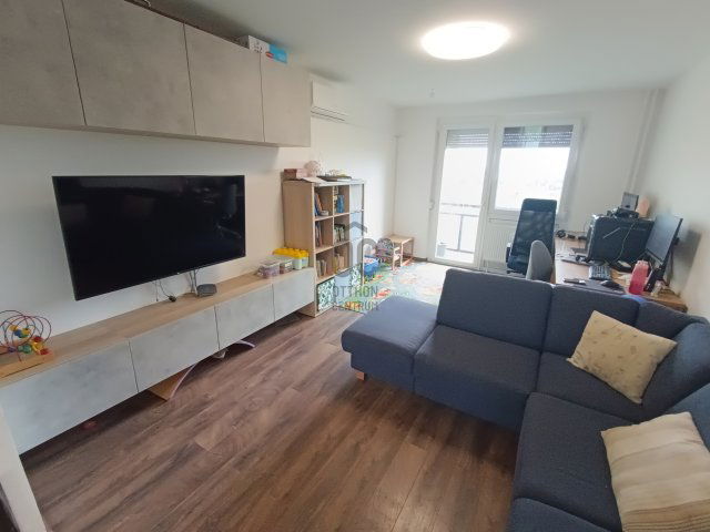 Eladó panellakás, Budapesten, XV. kerületben 75 M Ft, 3 szobás