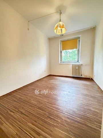 Eladó panellakás, Veszprémben 46 M Ft, 1+2 szobás