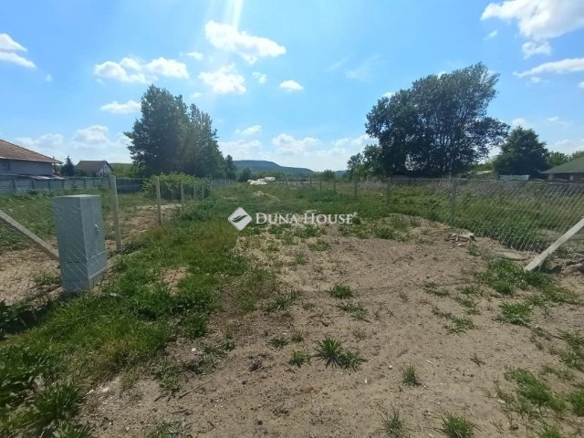 Eladó telek, Esztergomban 11 M Ft / költözzbe.hu