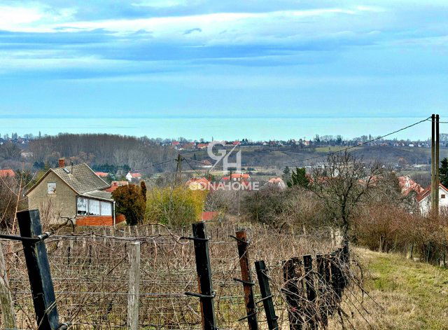 Eladó nyaraló, Lovason 101 M Ft, 1+1 szobás