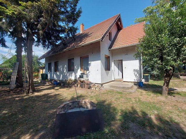 Eladó családi ház, Gödön 89.9 M Ft, 4 szobás