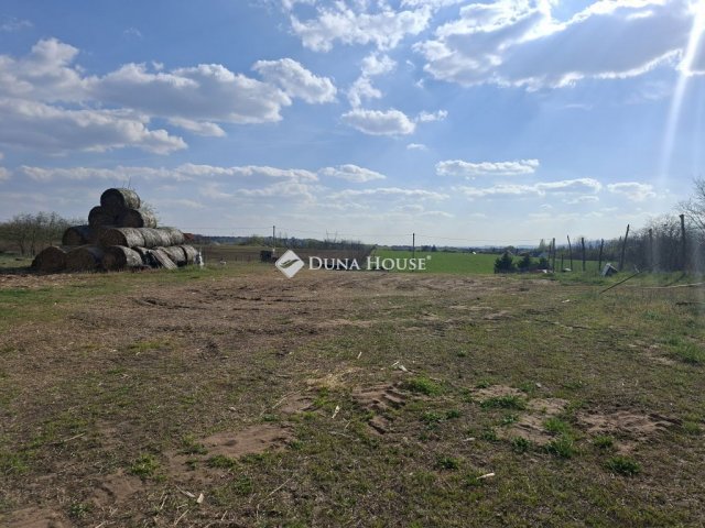 Eladó telek, Fóton 25 M Ft / költözzbe.hu