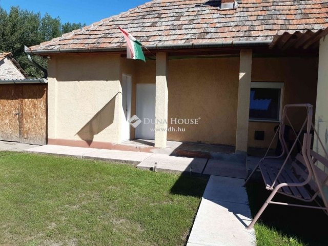 Eladó családi ház, Újszilváson 29.9 M Ft, 3 szobás