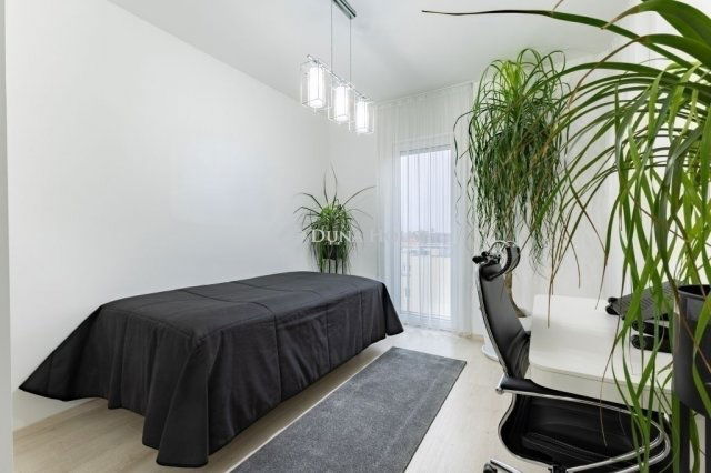 Eladó téglalakás, Budapesten, XIX. kerületben 152 M Ft, 3 szobás