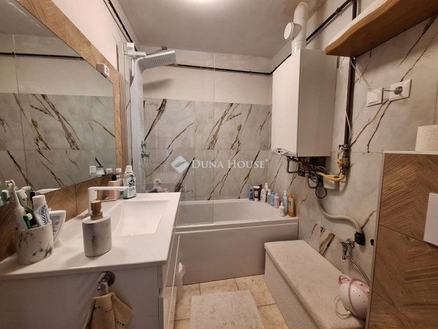 Eladó családi ház, Kecskeméten 57.2 M Ft, 3 szobás