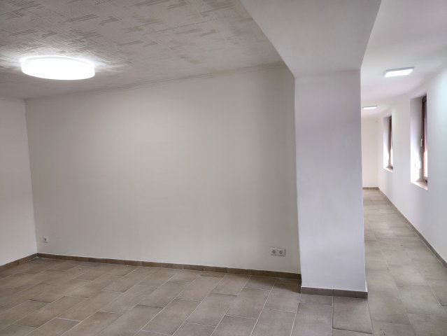 Eladó családi ház, Örkényen 41.5 M Ft, 2 szobás