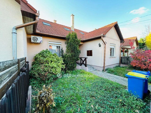 Eladó sorház, Debrecenben 119.5 M Ft, 1+4 szobás