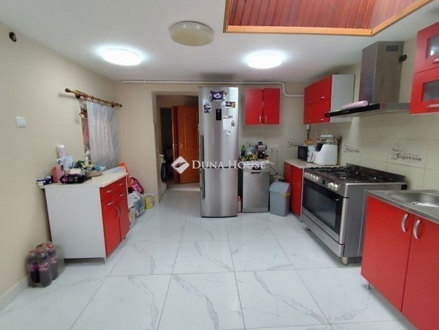 Eladó családi ház, Vecsésen 73.5 M Ft, 3 szobás