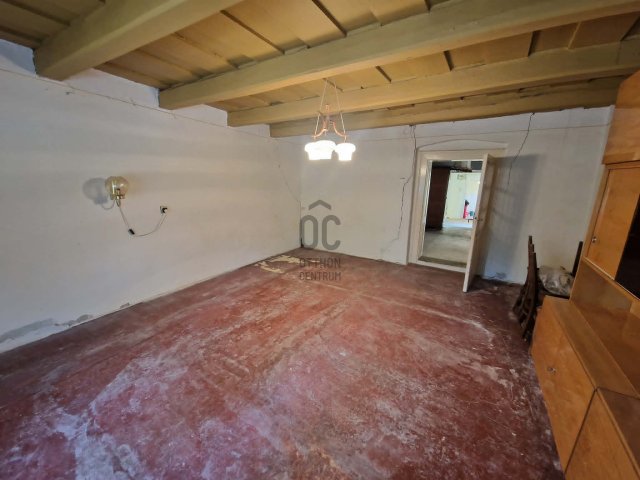 Eladó családi ház, Naszályon 21.9 M Ft, 2 szobás