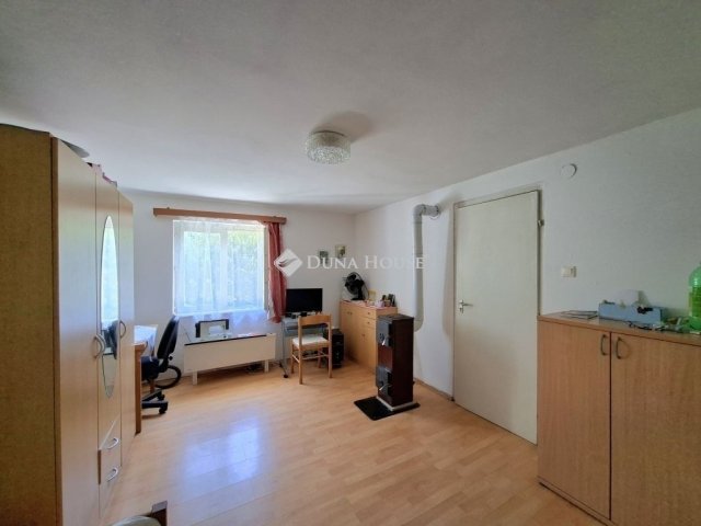 Eladó családi ház, Kulcson 22.9 M Ft, 2 szobás