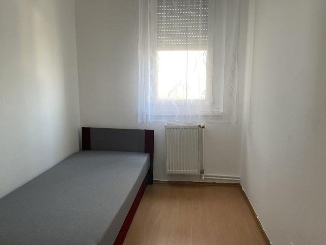 Kiadó panellakás, albérlet, XXI. kerületben, Kossuth Lajos utcában