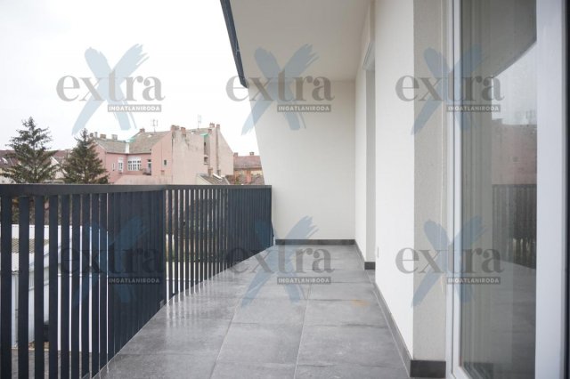 Kiadó téglalakás, albérlet, Szegeden 230 E Ft / hó, 2 szobás