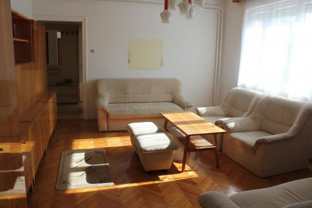 Eladó téglalakás, Kapuváron 49.9 M Ft, 3 szobás