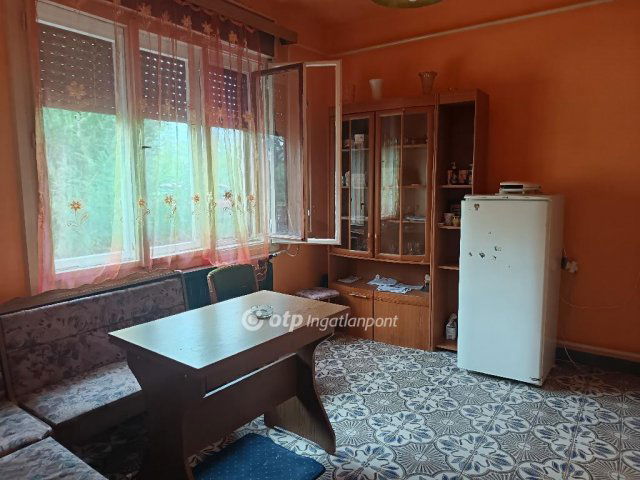 Eladó családi ház, Kabán 39 M Ft, 2 szobás
