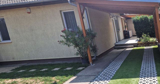 Eladó ikerház, Szigetszentmiklóson 75 M Ft, 3 szobás