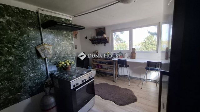 Eladó családi ház, Kulcson 25 M Ft, 2 szobás