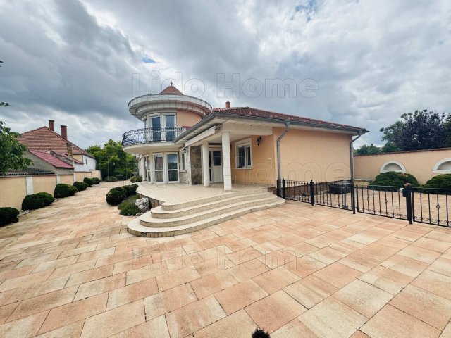 Eladó családi ház, Győrújbaráton 239 M Ft, 5 szobás