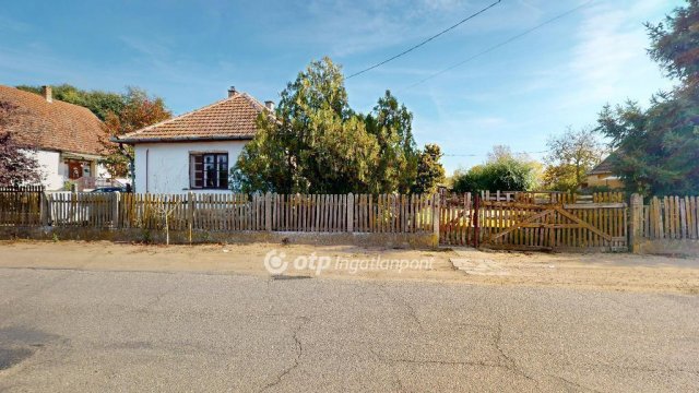 Eladó családi ház, Kótajon 17.9 M Ft, 2 szobás