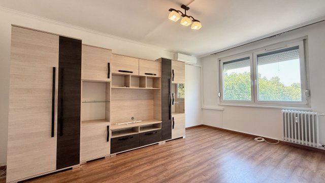 Kiadó panellakás, albérlet, Debrecenben 150 E Ft / hó, 2 szobás