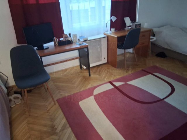 Eladó téglalakás, Veszprémben 37.4 M Ft, 1 szobás
