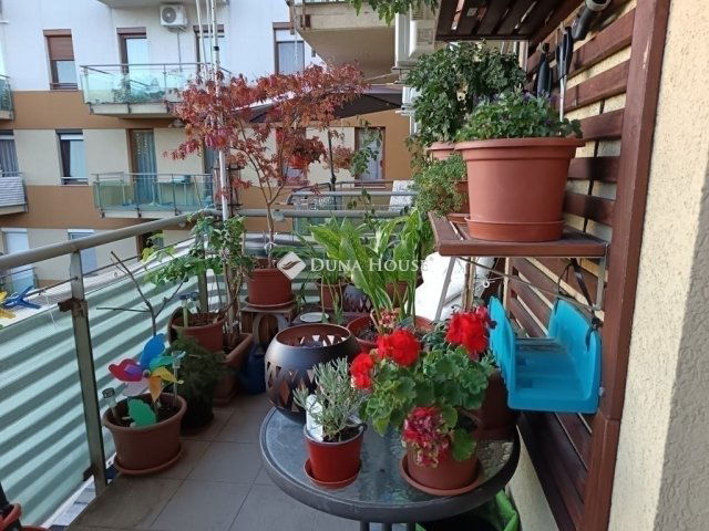 Eladó téglalakás, Budapesten, X. kerületben 89.9 M Ft, 3 szobás