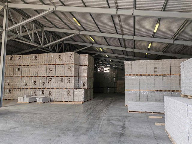 Kiadó ipari ingatlan, Röszkén 2700 E Ft / hó