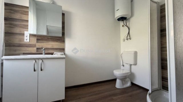 Eladó családi ház, Szombathelyen 46.99 M Ft, 2 szobás