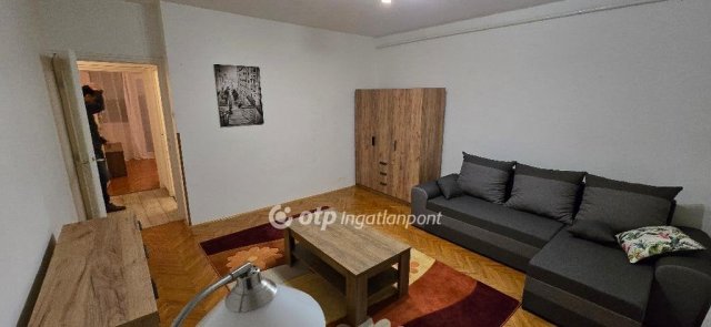 Kiadó panellakás, albérlet, Debrecenben 250 E Ft / hó, 2 szobás