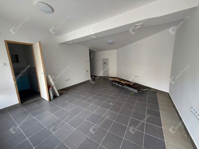 Eladó üzlethelyiség, Zalaegerszegen 6.9 M Ft, 2 szobás
