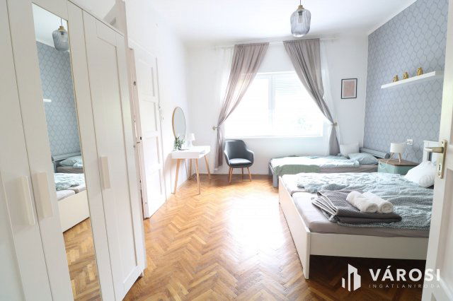 Kiadó téglalakás, albérlet, Szegeden 290 E Ft / hó, 2 szobás