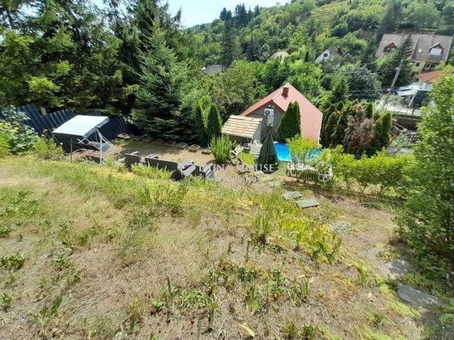 Eladó családi ház, Pécsett 49.9 M Ft, 2 szobás
