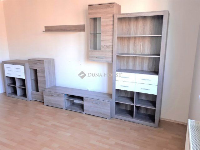 Eladó téglalakás, Tatabányán, Köztársaság útján 42.9 M Ft